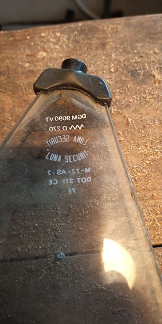 Ventanilla triangular reflectora Seat 127