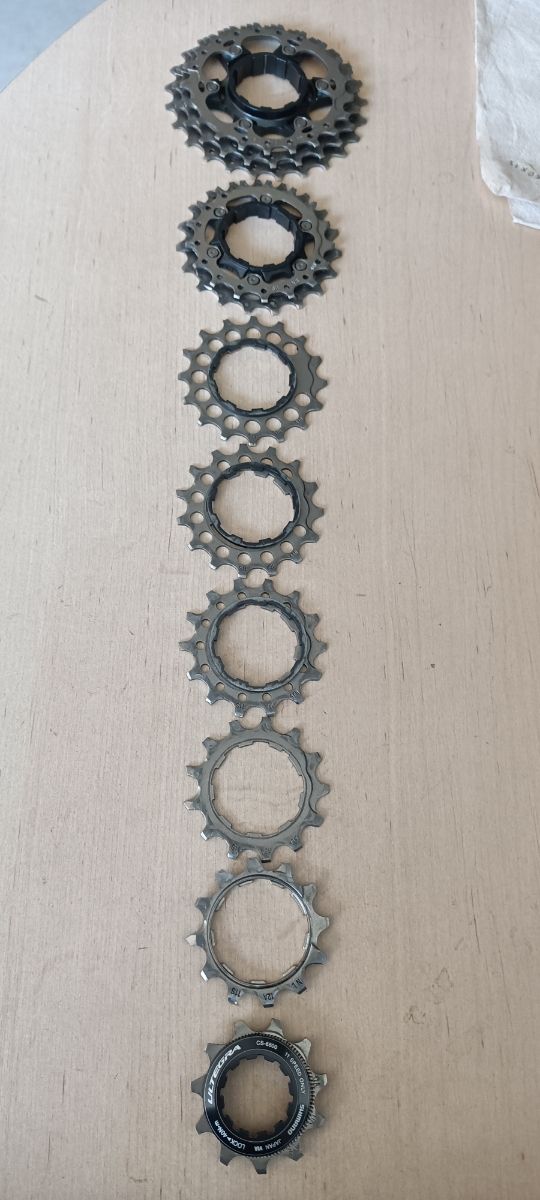 Piñón Shimano Ultegra 11v.