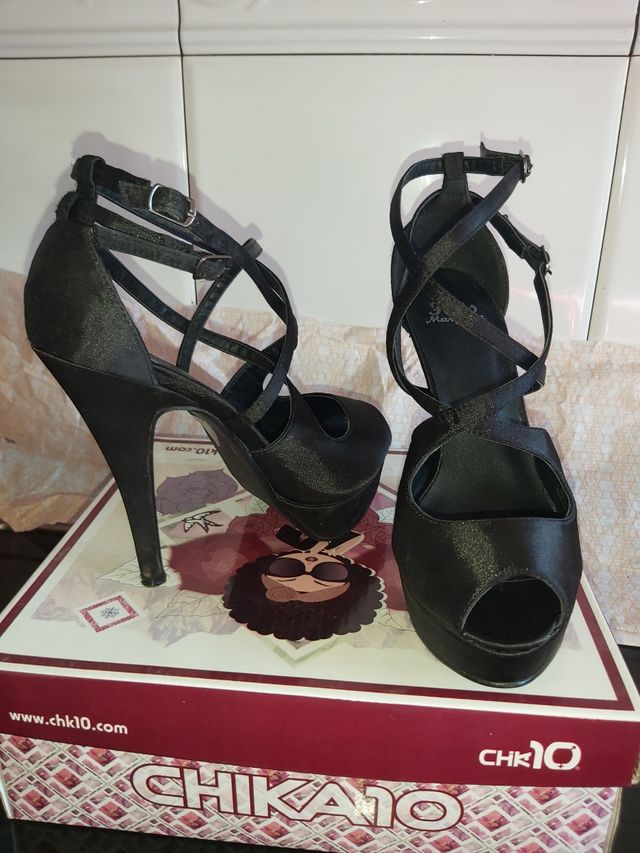 sandalias tiras raso negro