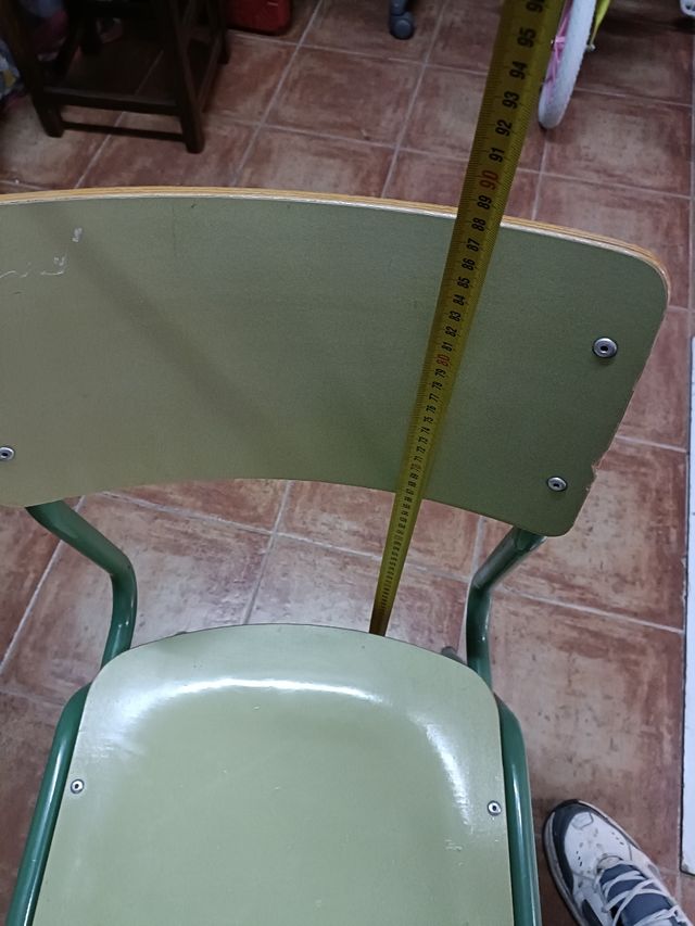 silla de colegio verdes