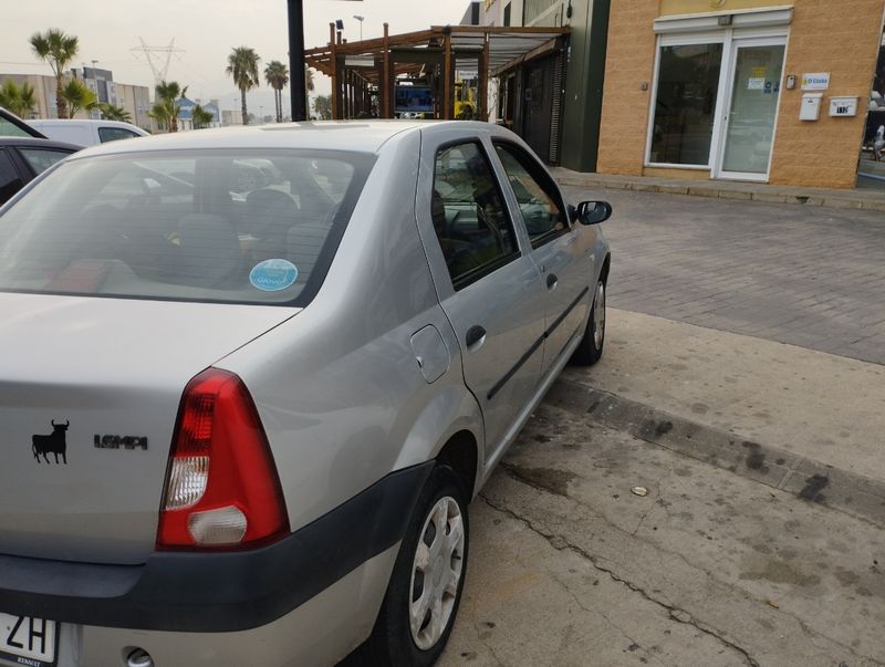 Dacia Logan 2007 - foto 1