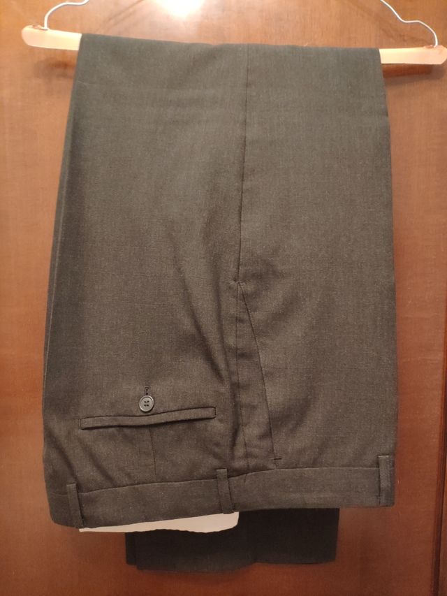 Traje caballero gris oscuro