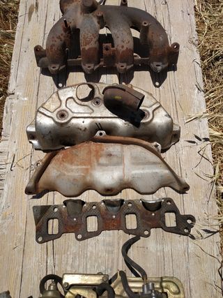 Carburador y colector, completo.