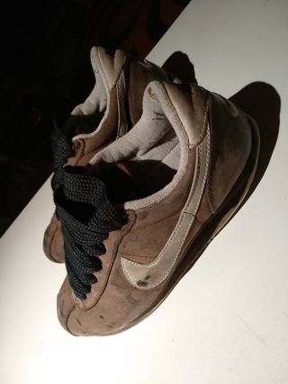 Nike Cortez hombre talla 42 de segunda mano por 15 EUR en Cardona en  WALLAPOP