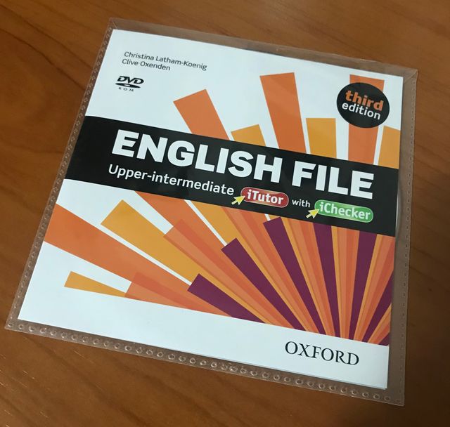 Libro de inglés ‘English file upper intermediate’