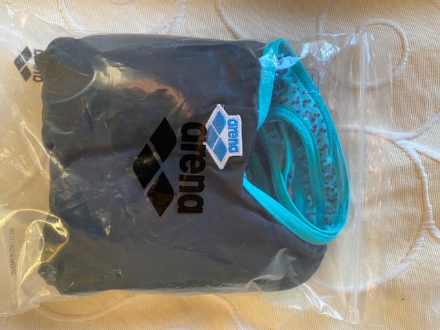 Bañador ARENA T42 mujer sin estrenar