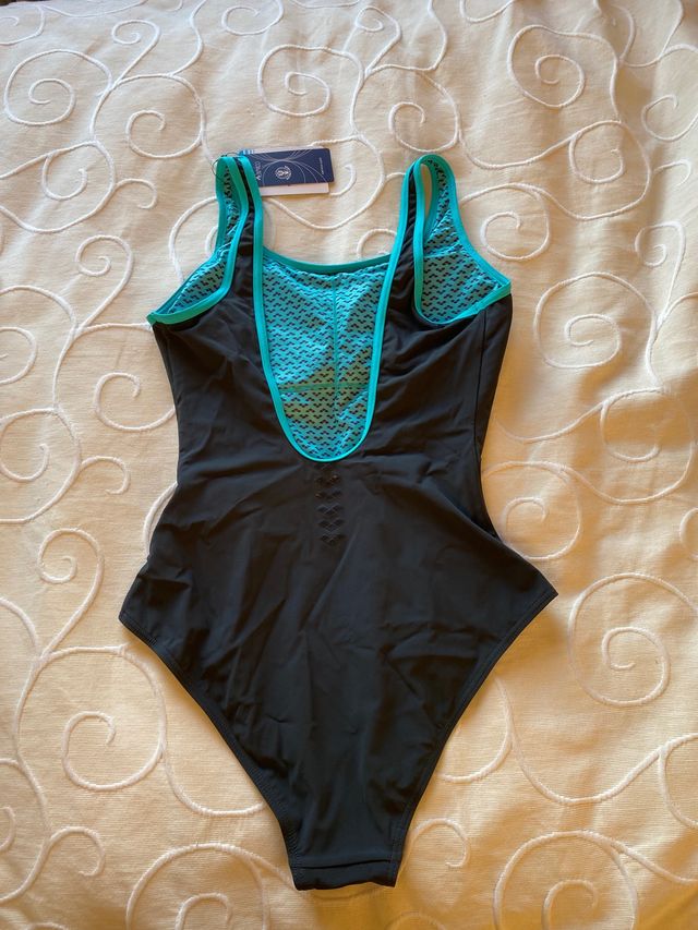 Bañador ARENA T42 mujer sin estrenar