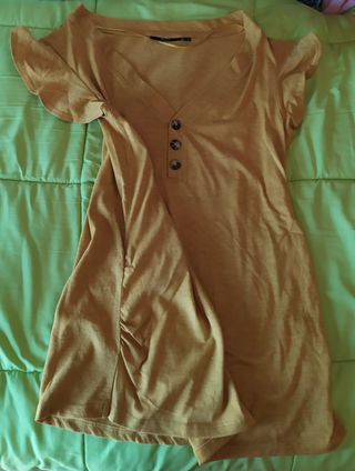 Talla 36 (S) mujer. Blusa mostaza hilos dorados