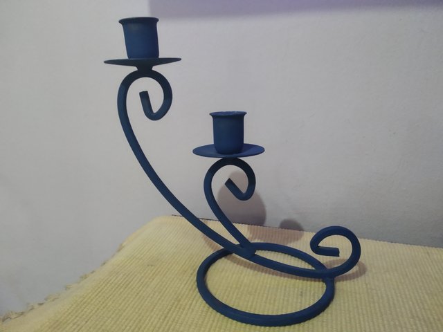 Candelabro o Portavelas de Hierro azul