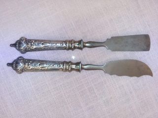 cubiertos queso y mantequilla