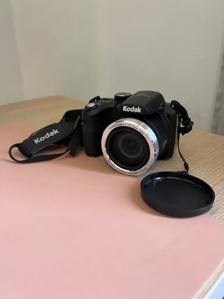 Cámara profesional Kodak PIXPRO AZ421