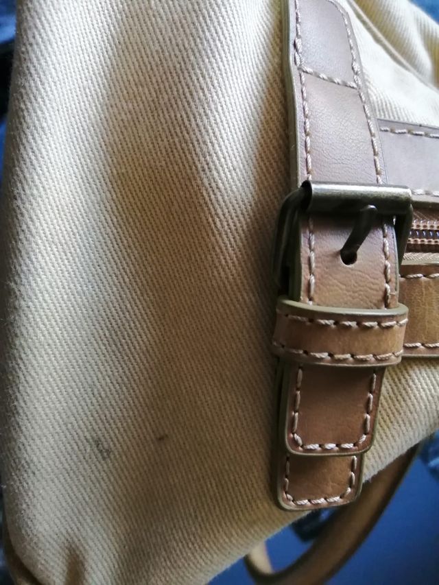 Bolso de asa de la marca francesa Naf Naf