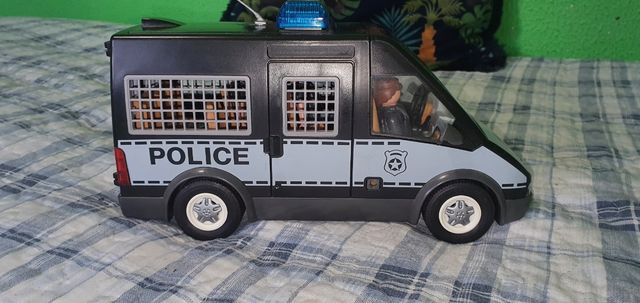 furgón de policía playmobil
