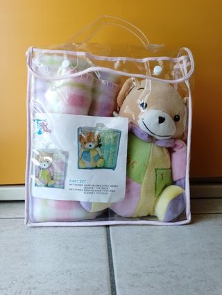 set regalo per neonati con copertina e peluche