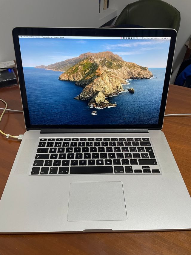 MACBOOK PRO 15"