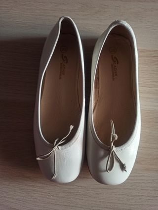 Manoletinas piel talla 38