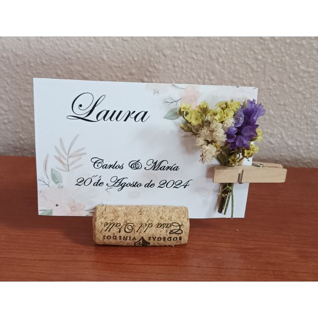 Marcasitios personalizado para boda con flor