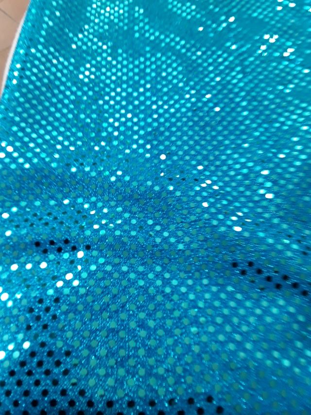 Resto de cortes de telas para festa (6€/metro)