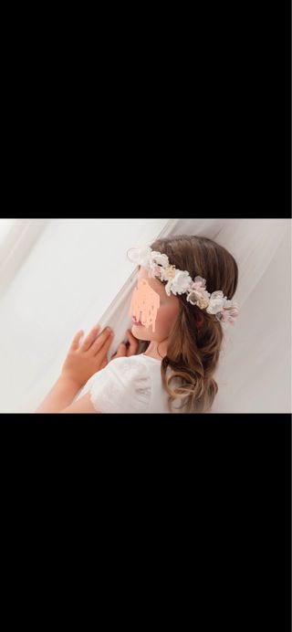 Corona comunión flores