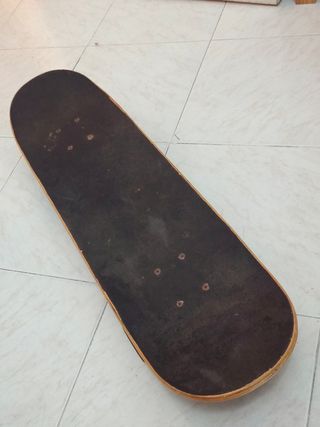 Skate con ruedas de longboard