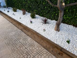 jardinero urbanización el encinar villa del prado 