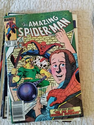 Comics del 83 y 84 en inglés