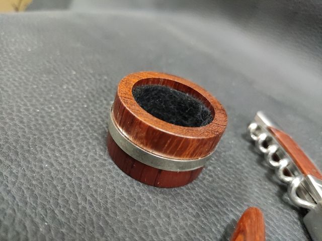 # JUEGO PARA ABRIR VINOS