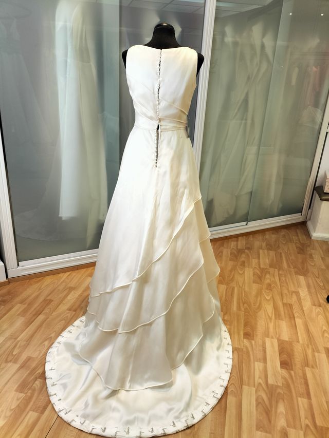 vestido de novia escote cerrado