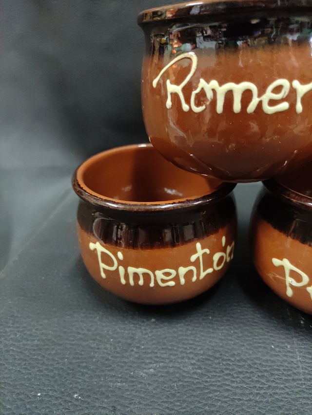 # JUEGO BOTES DE CERÁMICA PARA ESPECIAS