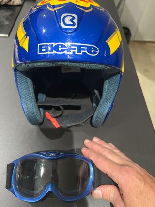 Casco y gafas de sky
