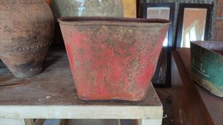 Recipientes para vendimia de chapa antiguos