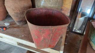 Recipientes para vendimia de chapa antiguos