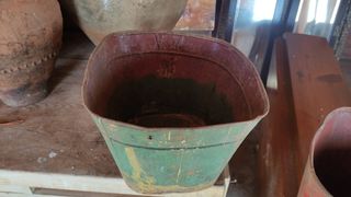 Recipientes para vendimia de chapa antiguos