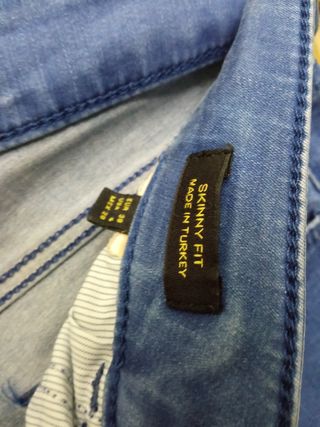 Pantalón Massimo Dutti.