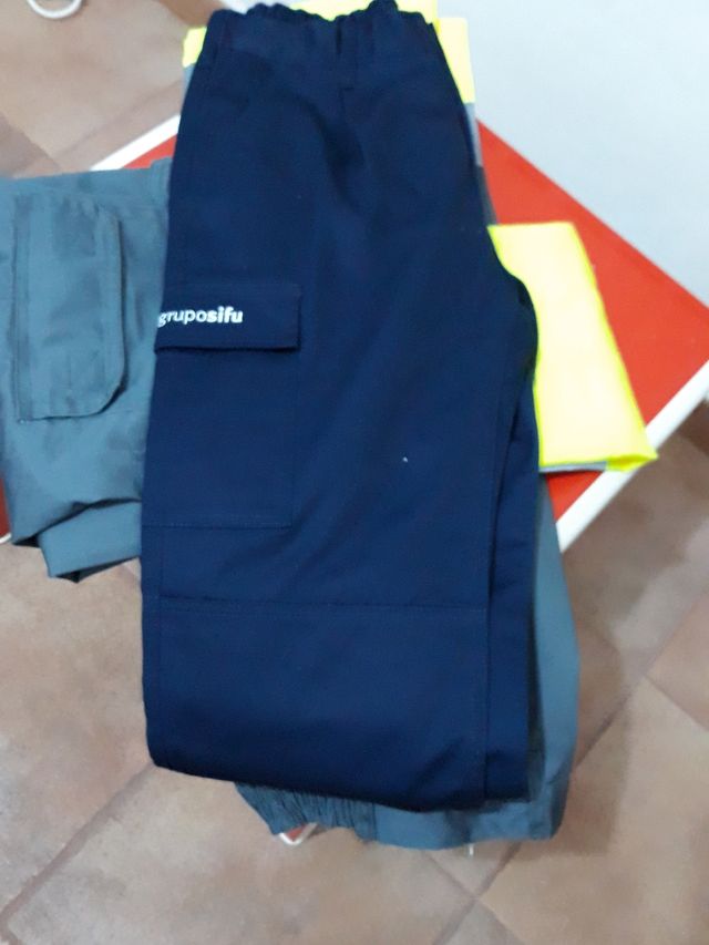 pantalones,dos t,38 y uno talla 40 sin estrenar