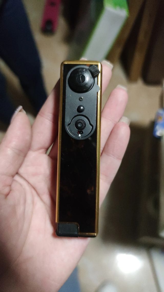 Cámara vintage con encendedor electrónico Minimax-