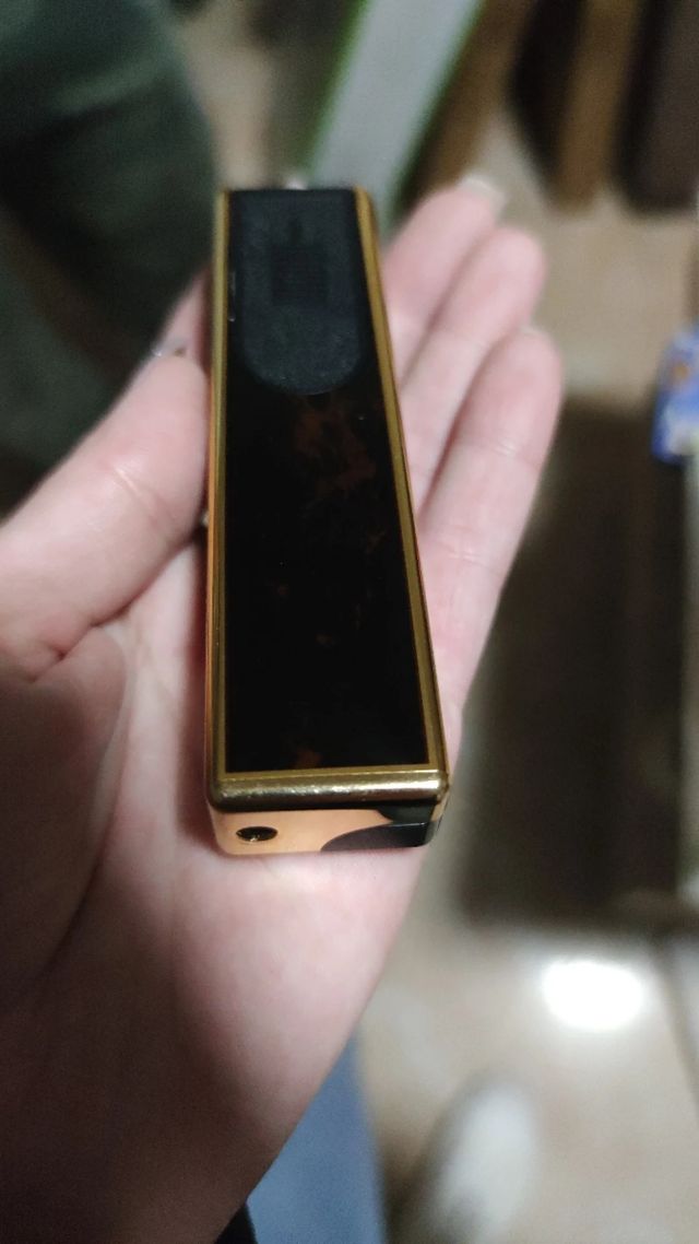 Cámara vintage con encendedor electrónico Minimax-