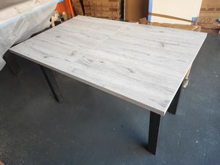 Mesa extensible de madera centro de salón 140/190