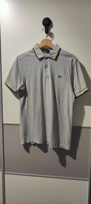 Fred Perry T S gris / azul / amarillo 