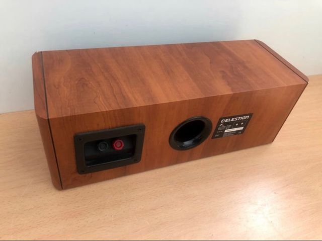 Altavoz central Celestion F35C
