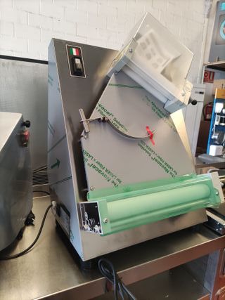 LAMINADORA DE MASA DE PIZZA