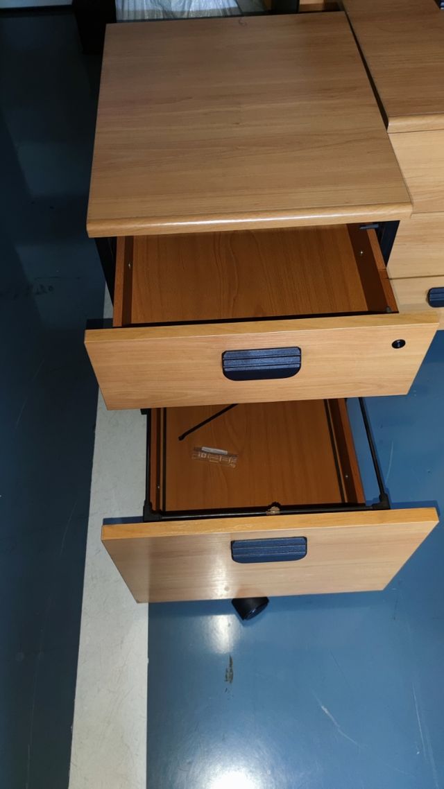 Cajoneras oficina de segunda mano por 20 EUR en Madrid en WALLAPOP