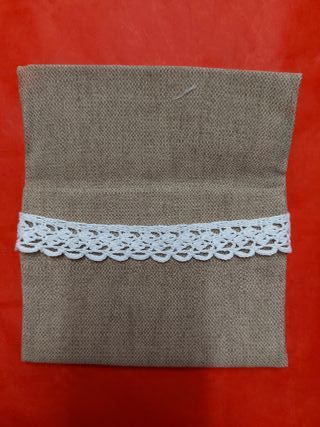 sacchettino beige di stoffa per picnic