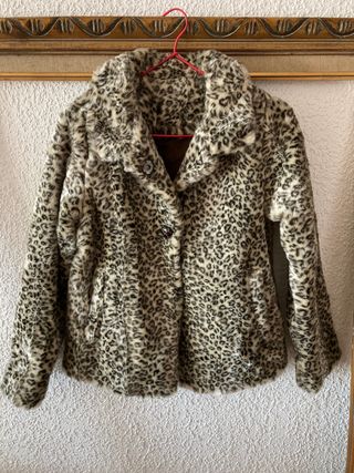 Chaquetón corto de leopardo talla M