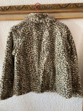 Chaquetón corto de leopardo talla M