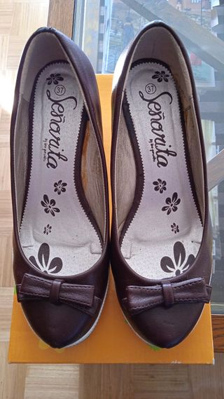 Bailarina con cuña , 37