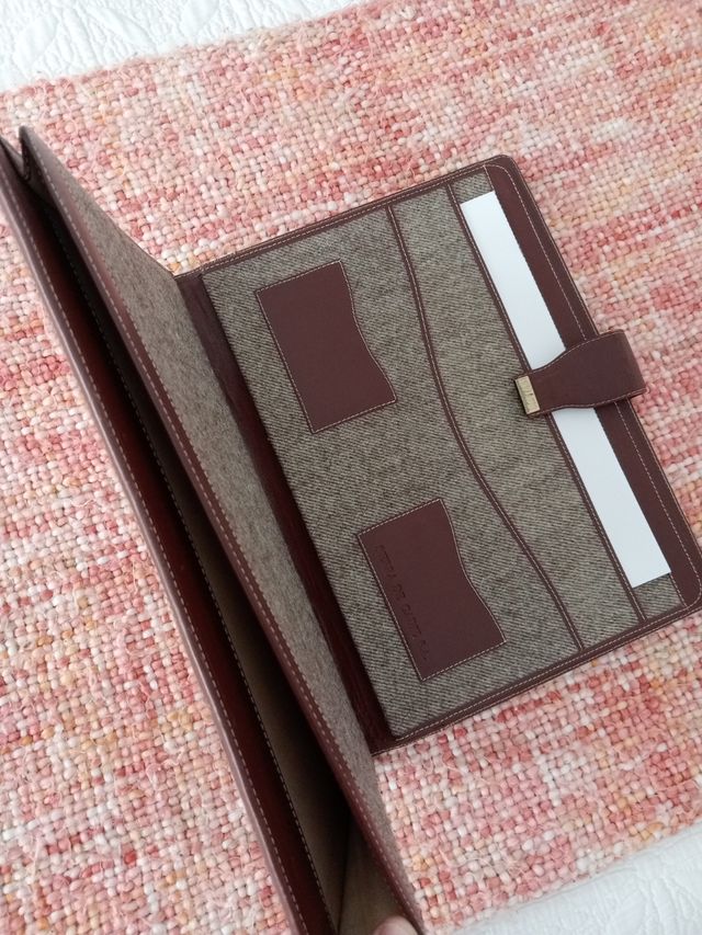 Cartera porta documentos A4