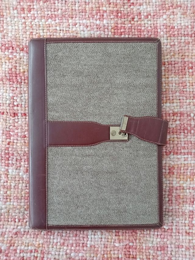Cartera porta documentos A4