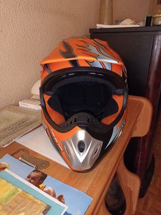 Casco KAMVAL.
