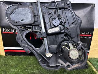 ELEVALUNA TRASERO  MAZDA 3 BERLINA BK 2003